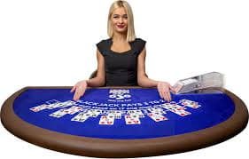 Antarmuka meja Bandar Ceme di platform toto bet menampilkan dealer profesional dan posisi pemain